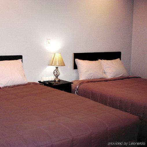 Yankton Broadway Inn חדר תמונה