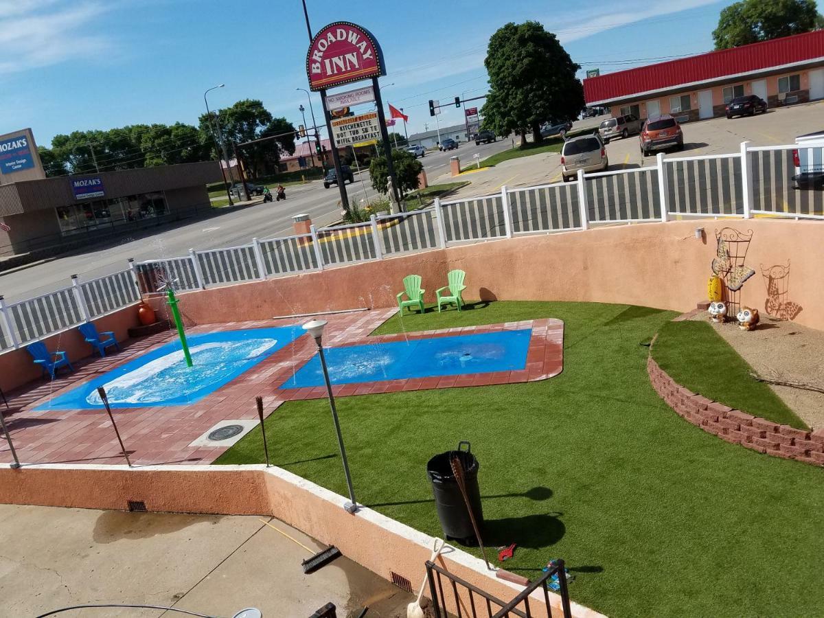 Yankton Broadway Inn מראה חיצוני תמונה